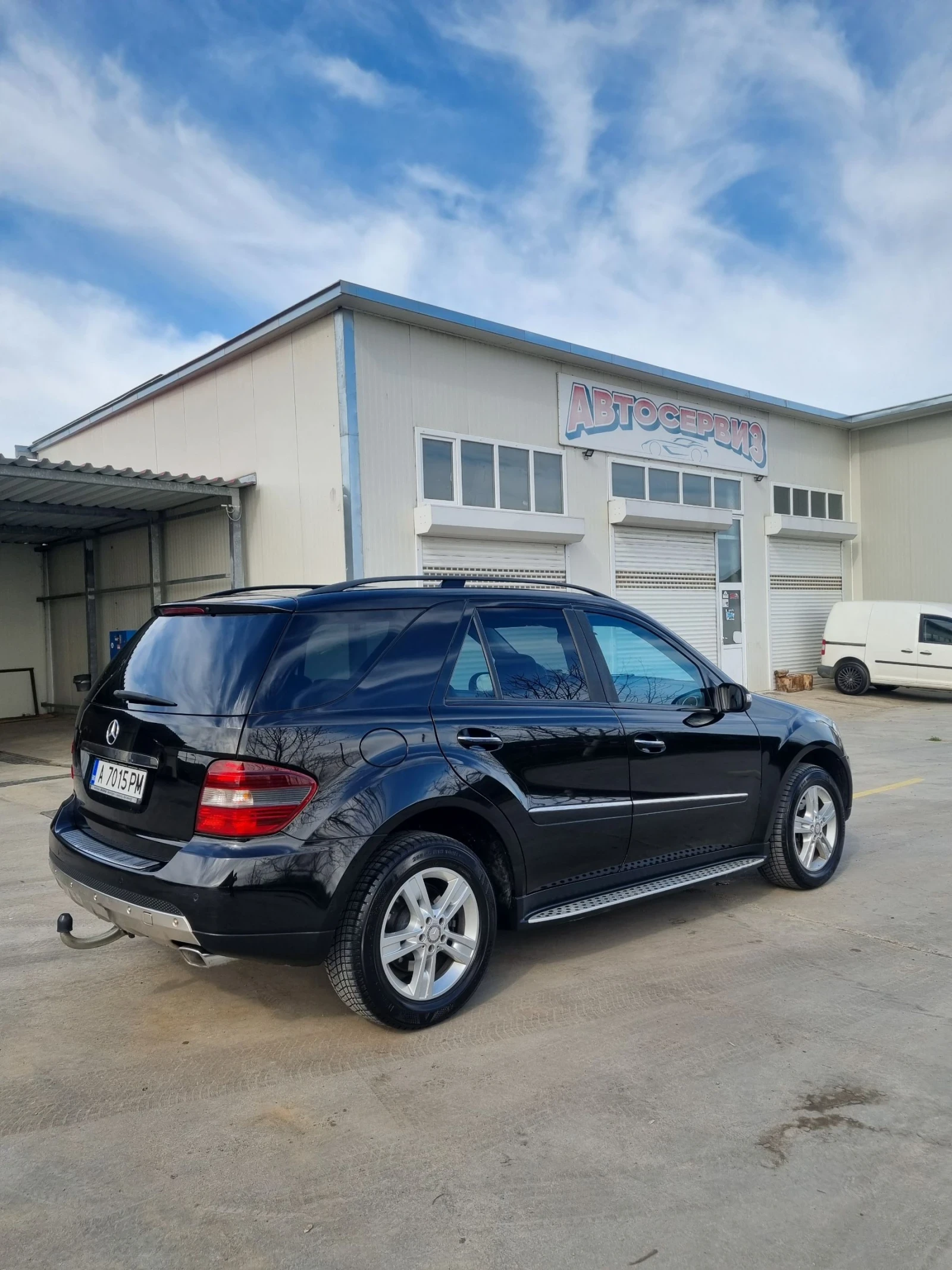 Mercedes-Benz ML 320 Ml320 224коня Harman Kardon 4 matic теглич, снимка 4 - Автомобили и джипове - 54126151