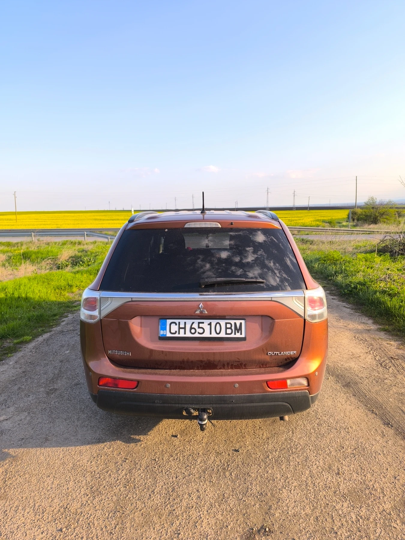 Mitsubishi Outlander, снимка 6 - Автомобили и джипове - 54295416