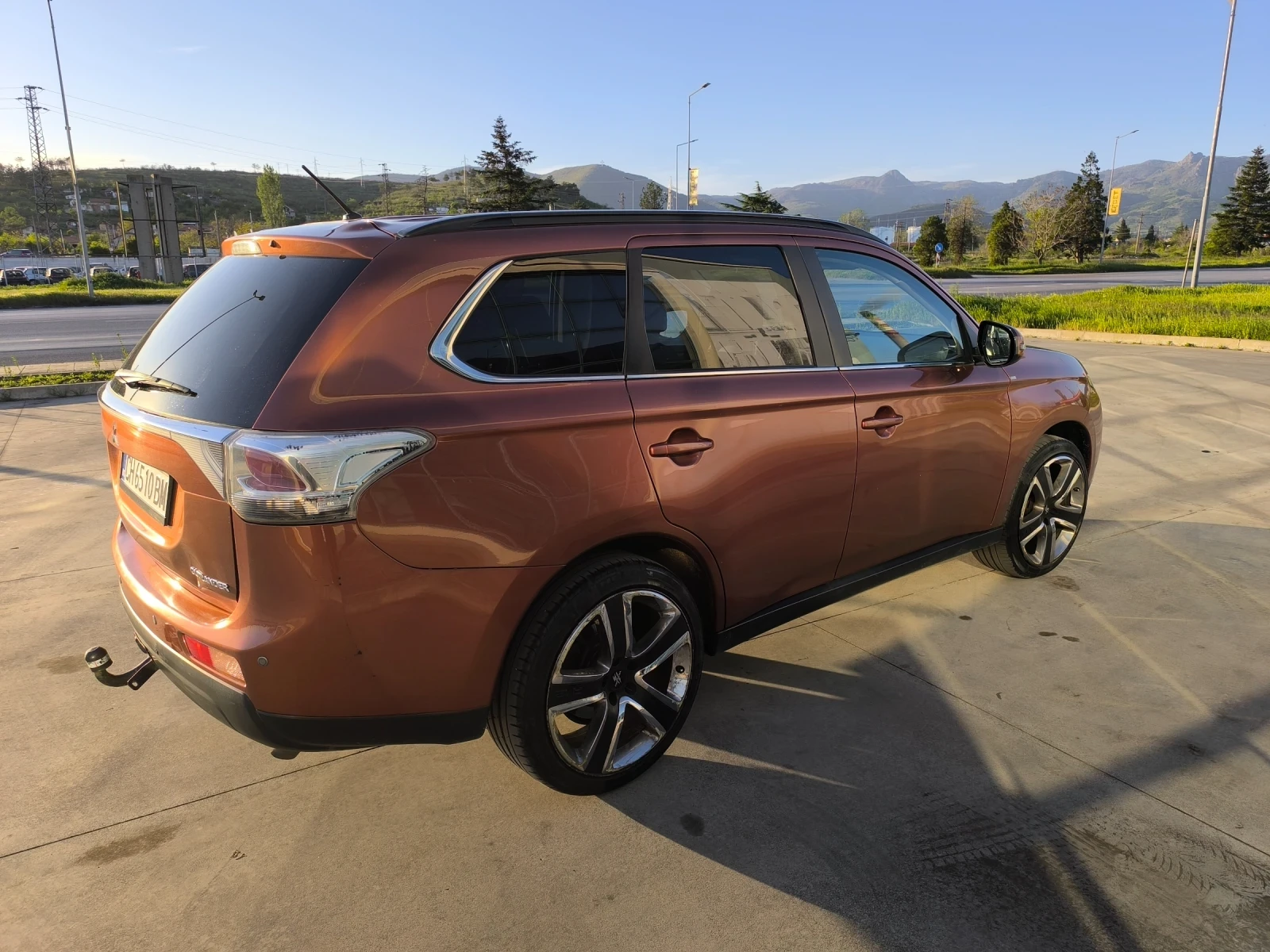 Mitsubishi Outlander, снимка 4 - Автомобили и джипове - 54295416
