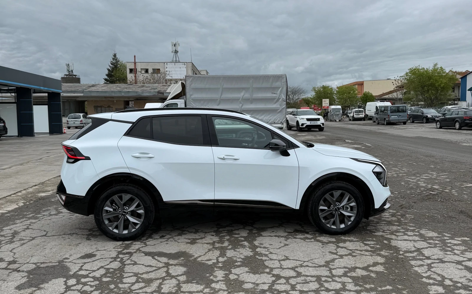 Kia Sportage 1.6 HEV 230 hp, снимка 7 - Автомобили и джипове - 54367306