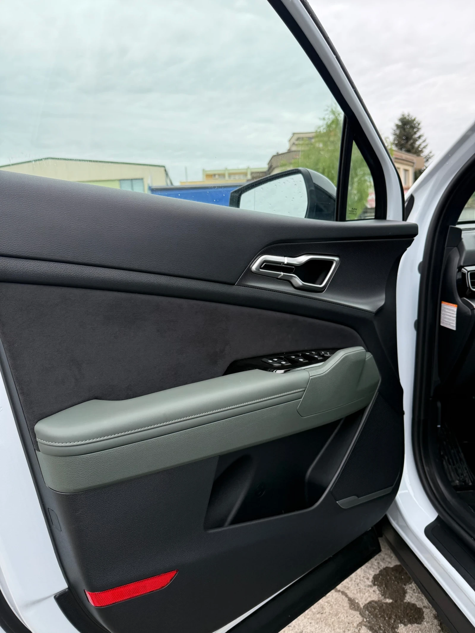 Kia Sportage 1.6 HEV 230 hp, снимка 9 - Автомобили и джипове - 54367306