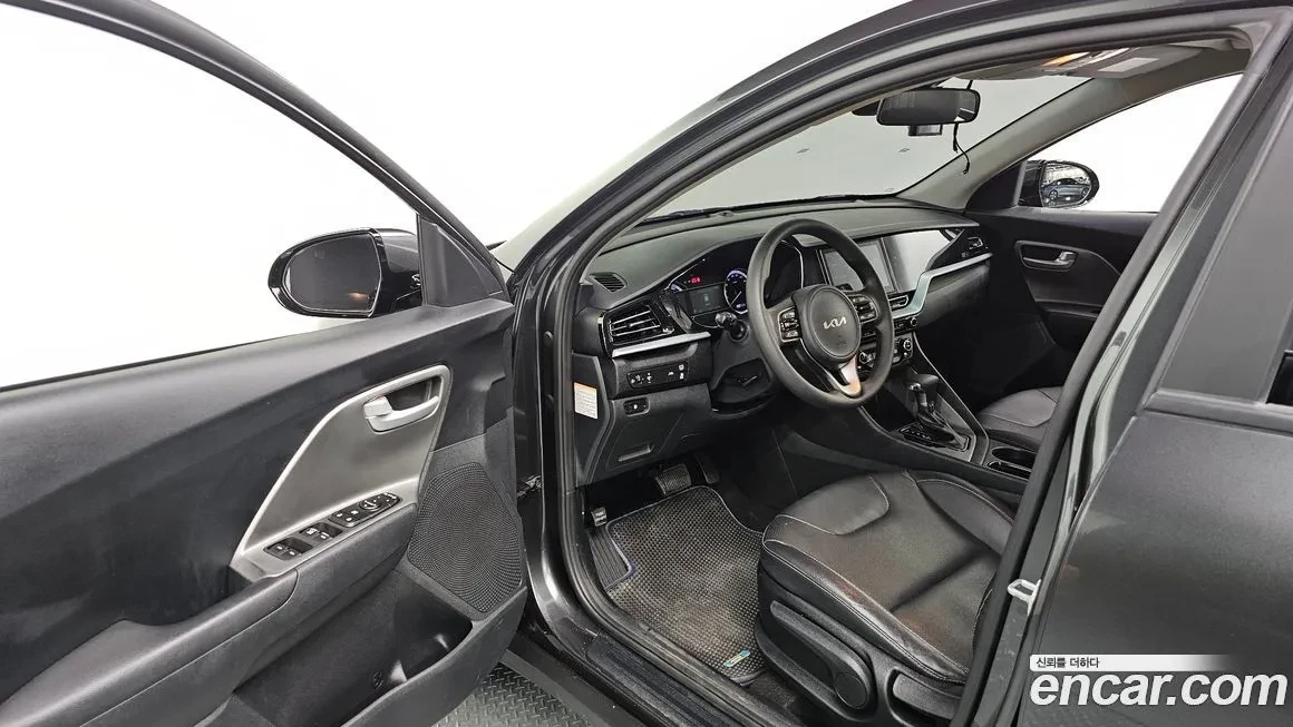 Kia Niro 1.6 Hybrid, снимка 10 - Автомобили и джипове - 54509353