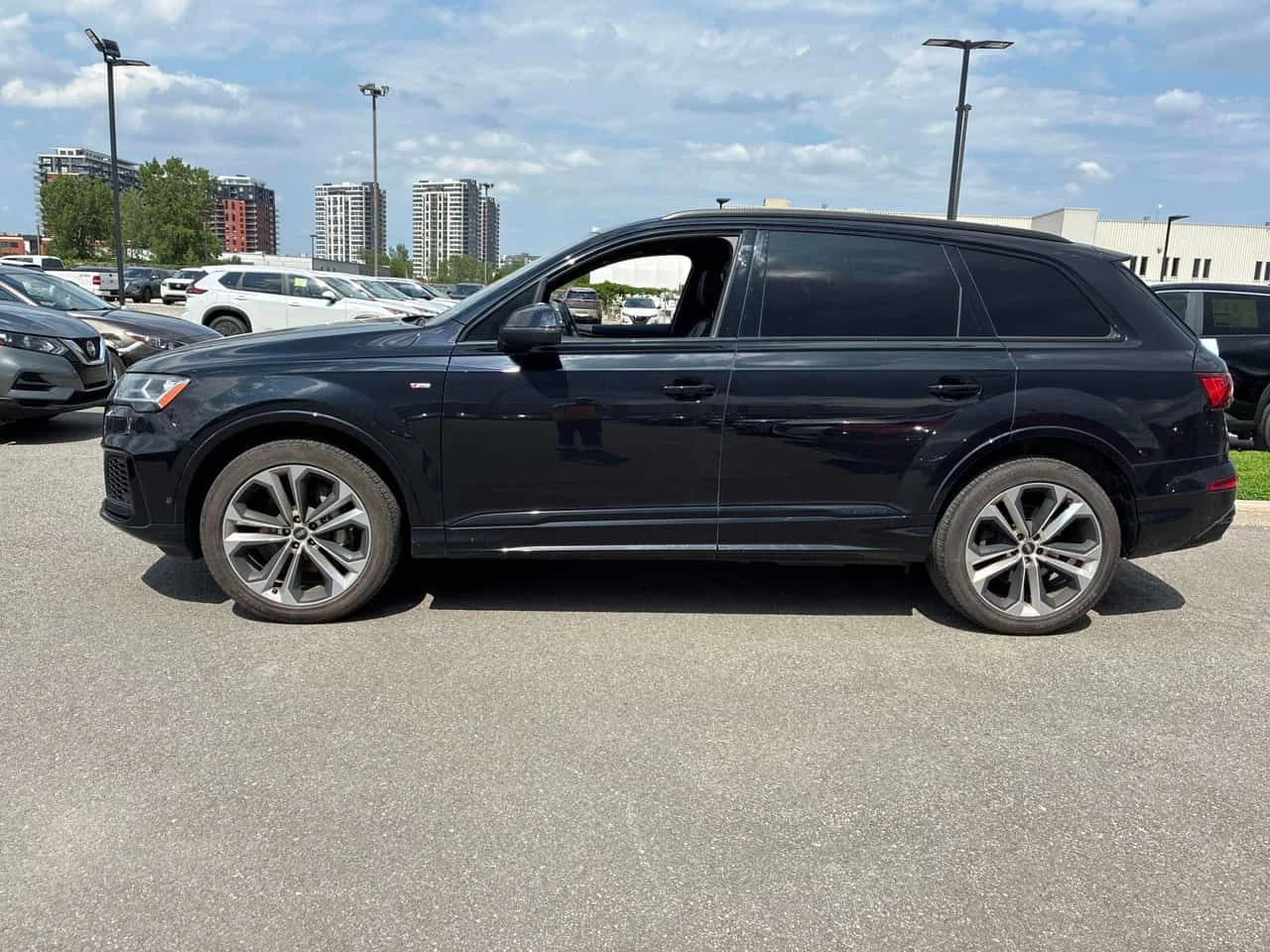 Audi Q7 Progressiv * ОБДУХВАНЕ * ПОДГРЕВ * КЛИП НА МОТОРА, снимка 3 - Автомобили и джипове - 54915903