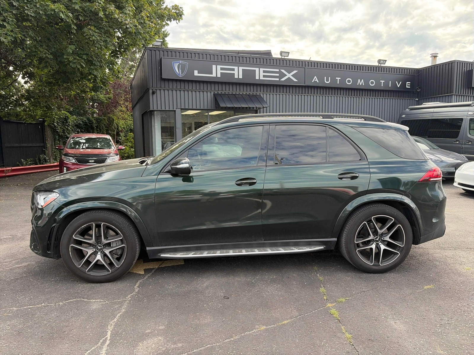 Mercedes-Benz GLE 53 4MATIC DISTRONIC* BURMESTER* ОБДУХВАНЕ* КАРБОН, снимка 12 - Автомобили и джипове - 56120591