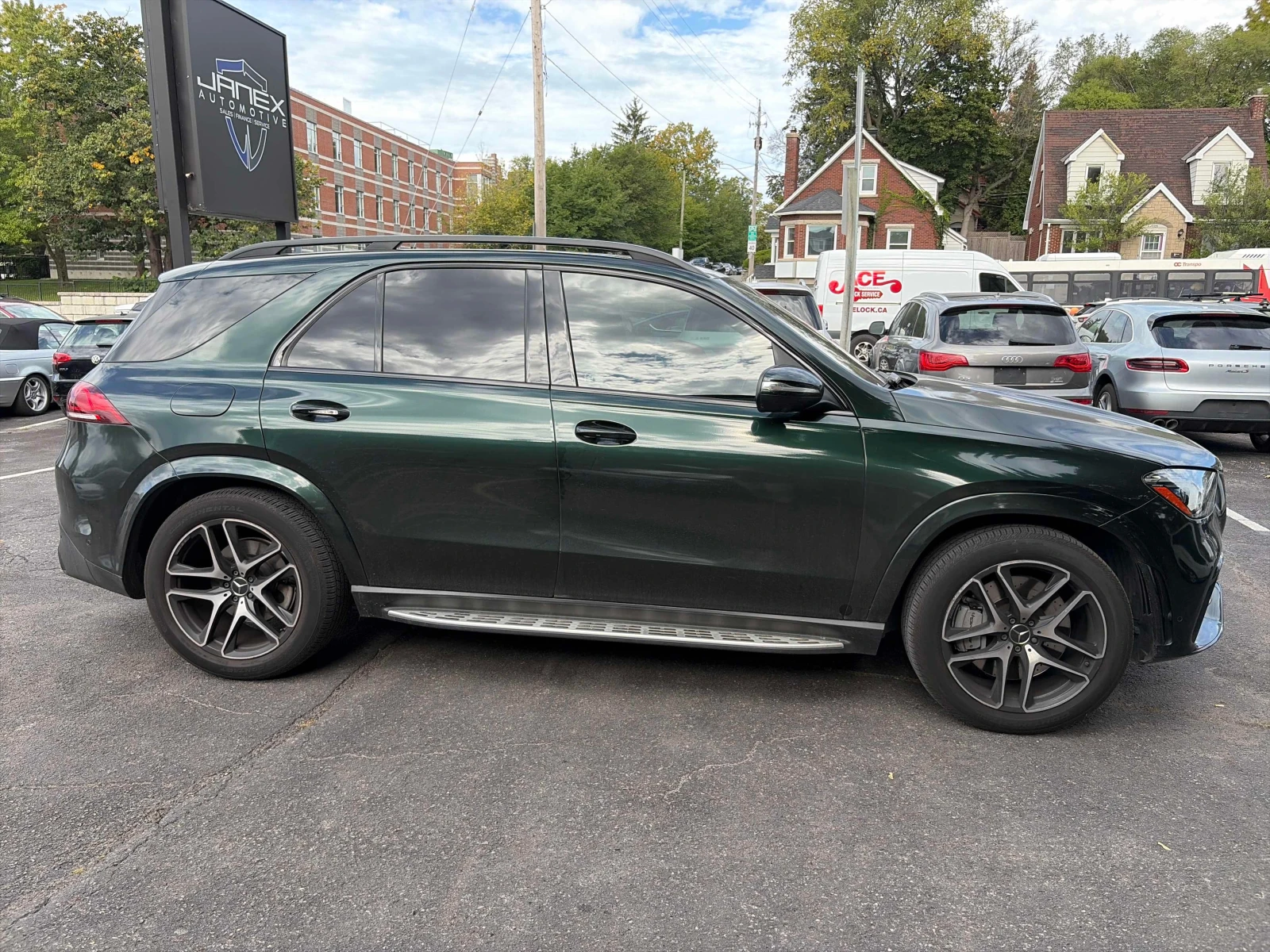 Mercedes-Benz GLE 53 4MATIC DISTRONIC* BURMESTER* ОБДУХВАНЕ* КАРБОН, снимка 13 - Автомобили и джипове - 56120591