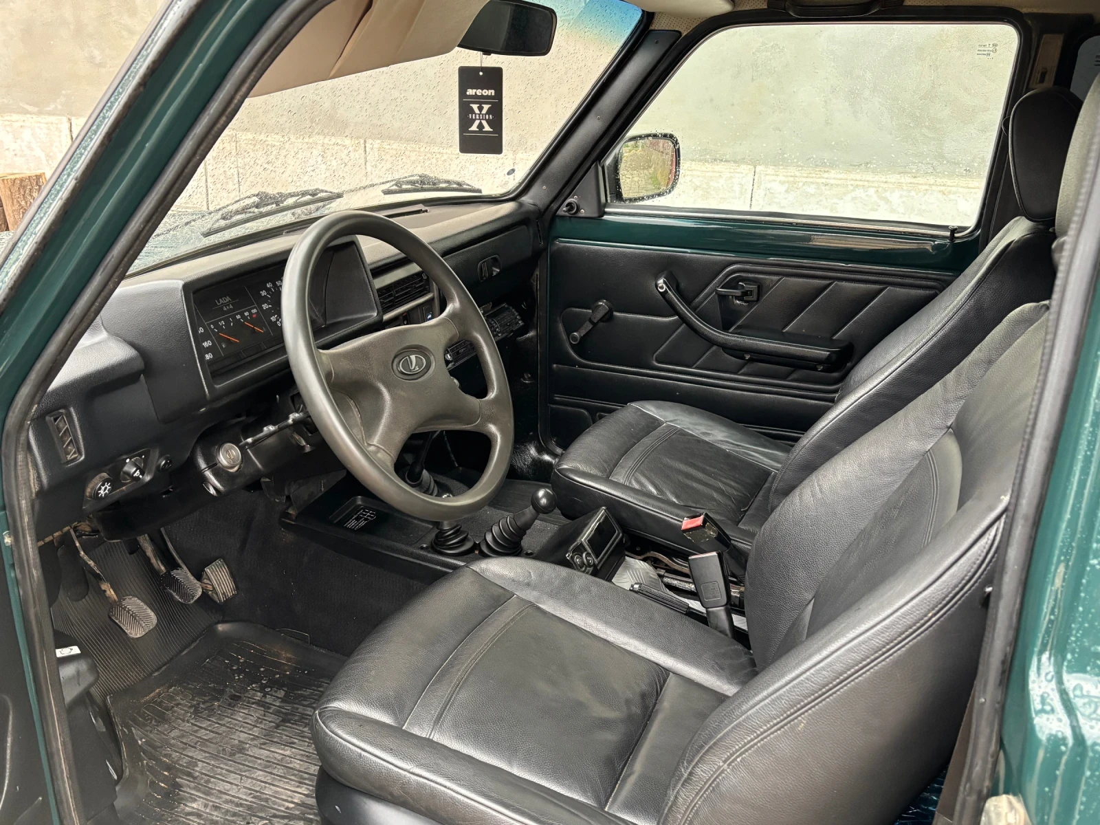 Lada Niva 1.7i хидравлика и климатик, снимка 4 - Автомобили и джипове - 56292813