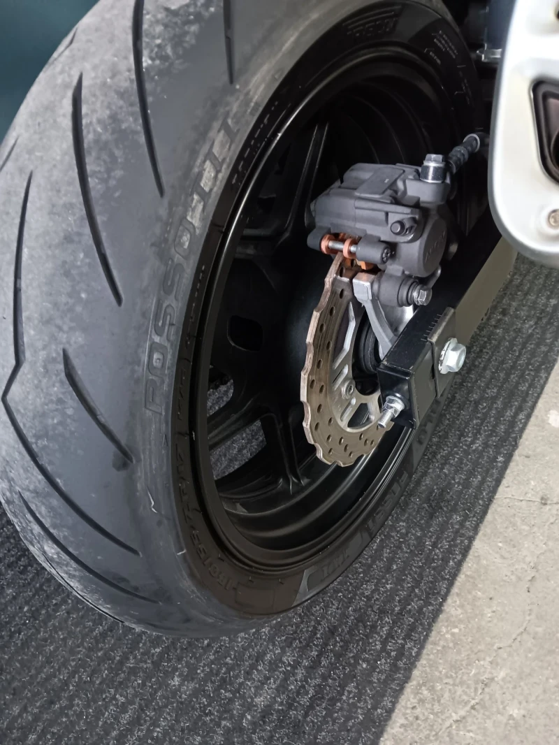 Kawasaki Z 750, снимка 5 - Мотоциклети и мототехника - 50526397