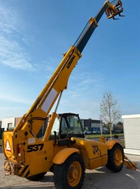 Телескопичен товарач JCB 537/135, снимка 6