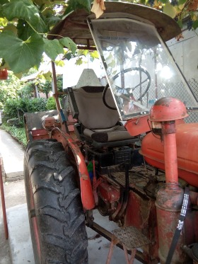 Трактор Zetor 25, снимка 6 - Селскостопанска техника - 44381625