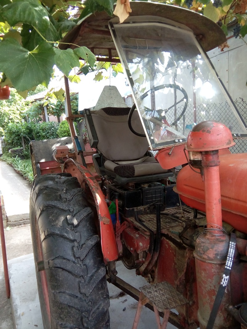 Трактор Zetor 25, снимка 6 - Селскостопанска техника - 46469738