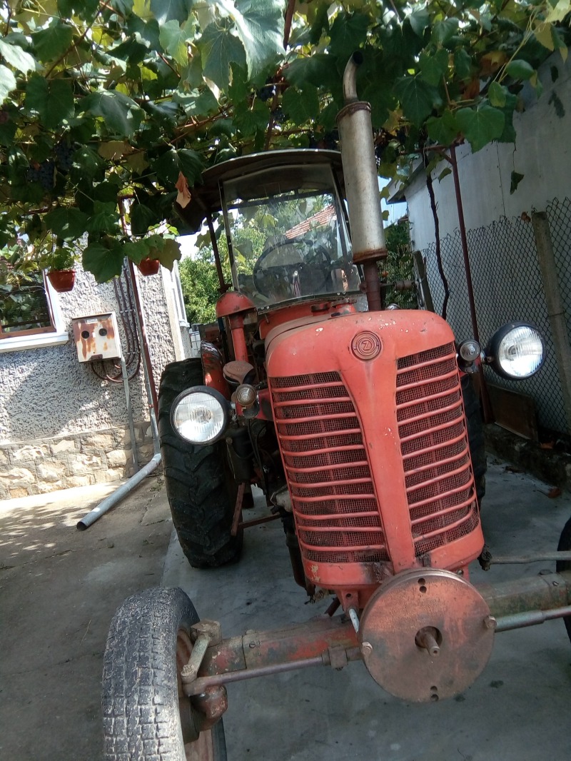 Трактор Zetor 25, снимка 5 - Селскостопанска техника - 45918679