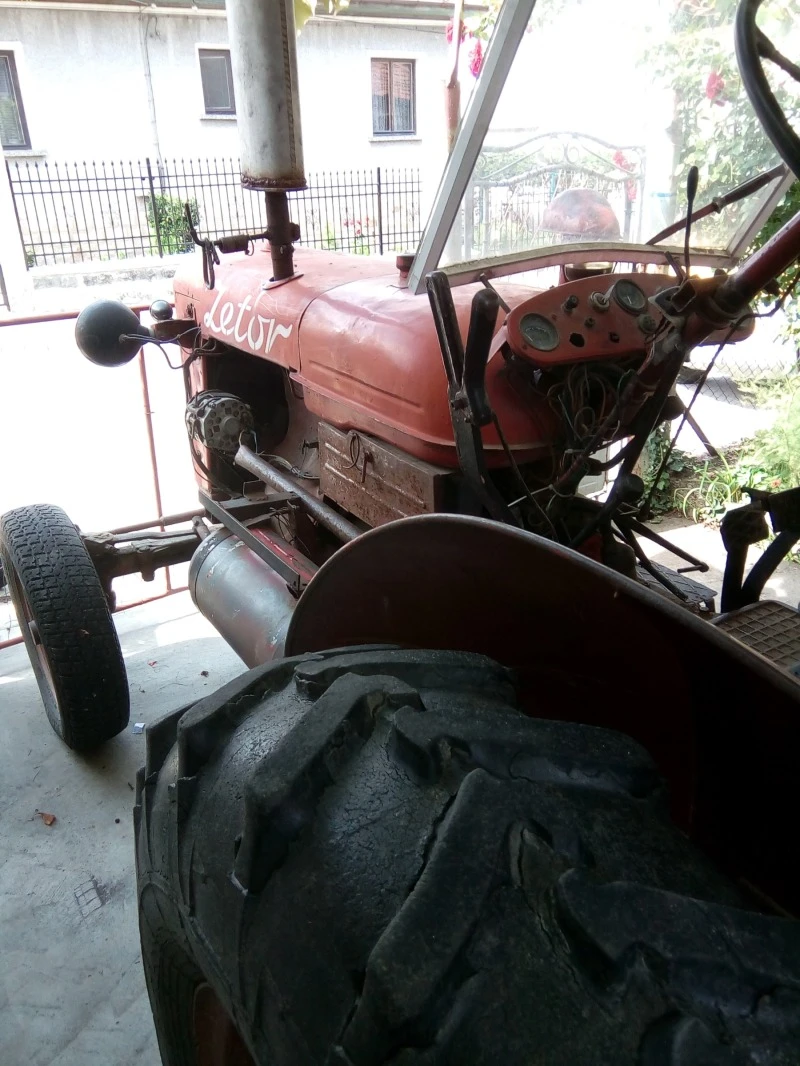Трактор Zetor 25, снимка 2 - Селскостопанска техника - 52563028