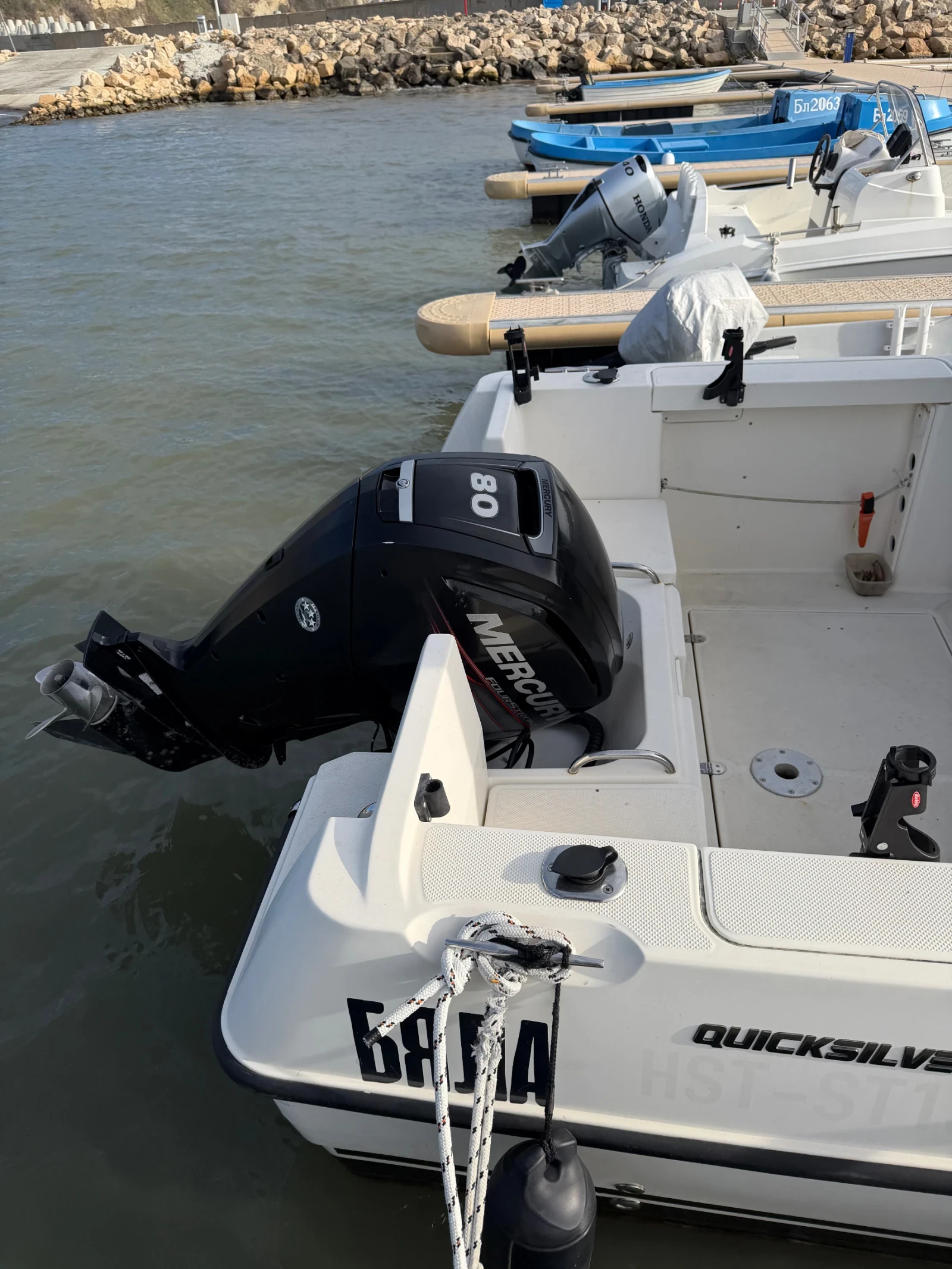 Лодка Quicksilver Pilot House 555 - изображение 7