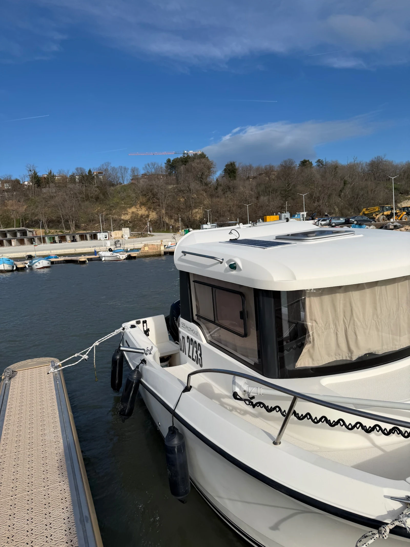 Лодка Quicksilver Pilot House 555 - изображение 8