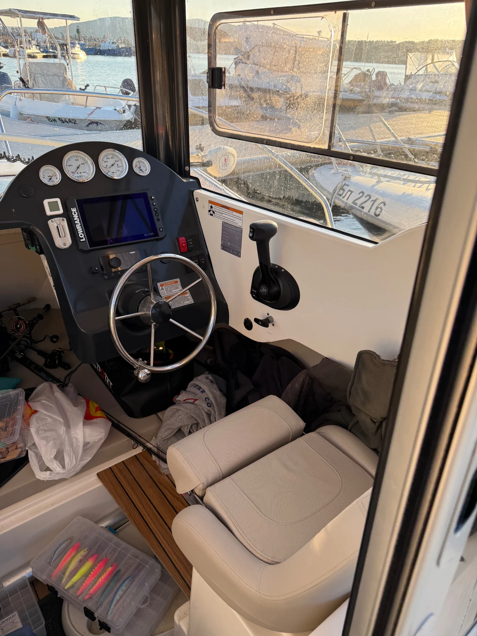 Лодка Quicksilver Pilot House 555 - изображение 4