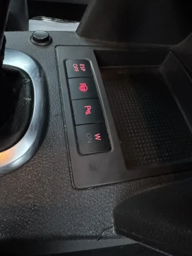 VW Touran 2.0 TDI BMM 7 места Full екстри, снимка 9