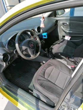 Seat Cordoba, снимка 4 - Автомобили и джипове - 45343534