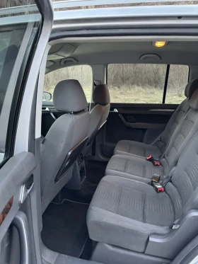 VW Touran 2.0 TDI BMM 7 места Full екстри - 4100 € / 8018.90 лв. - 15691724 10
