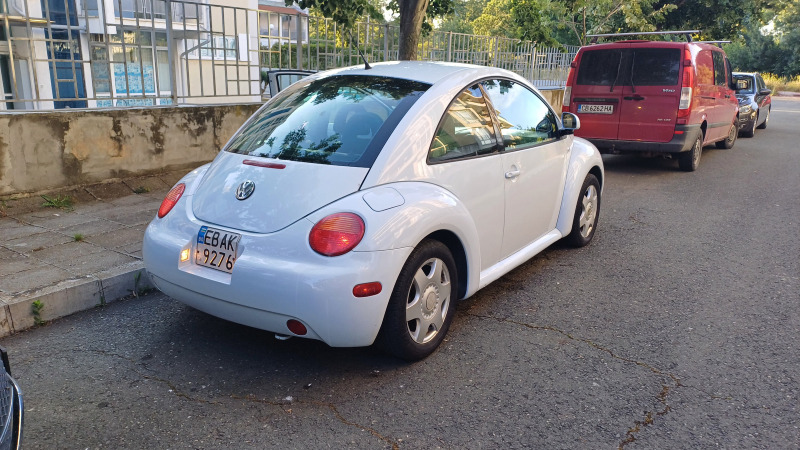 VW New beetle 2.0I, снимка 3 - Автомобили и джипове - 45384500