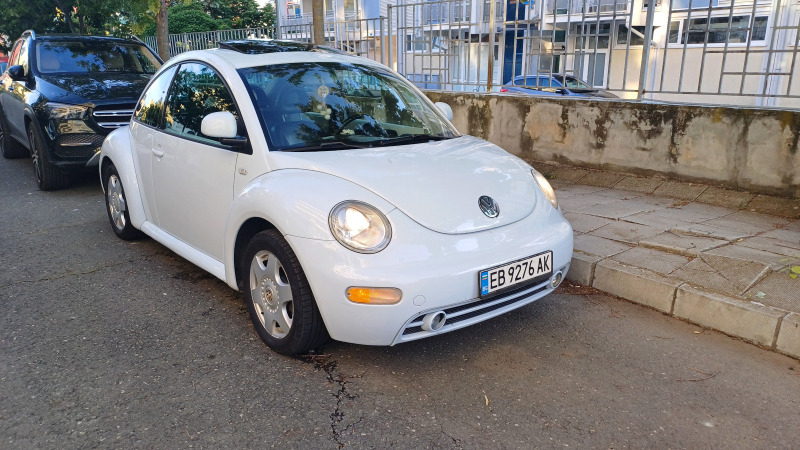 VW New beetle 2.0I, снимка 5 - Автомобили и джипове - 45384500