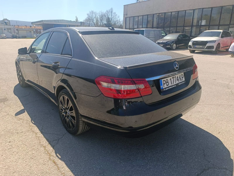 Mercedes-Benz E 200, снимка 8 - Автомобили и джипове - 46980982