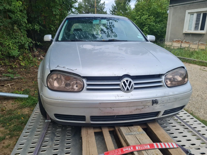 VW Golf, снимка 1 - Автомобили и джипове - 47247795