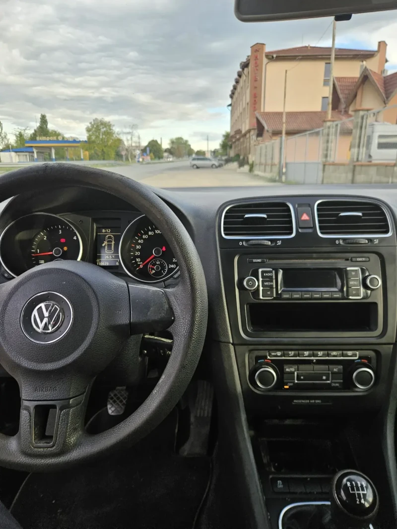 VW Golf, снимка 6 - Автомобили и джипове - 47452359