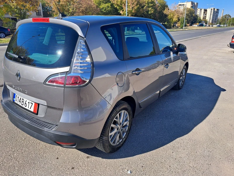 Renault Scenic Бензин euro 5, снимка 5 - Автомобили и джипове - 47675765