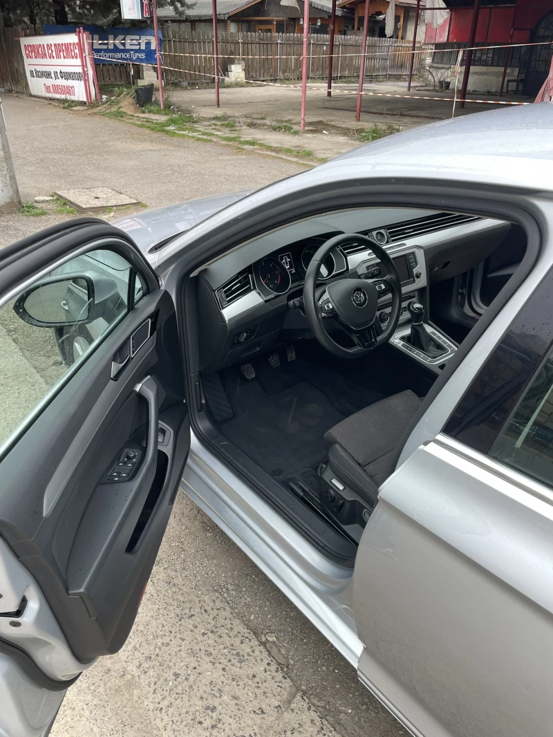 VW Passat 2.0TDI Comforline BMT, снимка 16 - Автомобили и джипове - 49606774