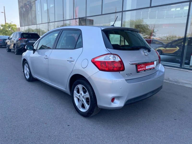 Toyota Auris 1.4 D MT, снимка 5 - Автомобили и джипове - 51108283