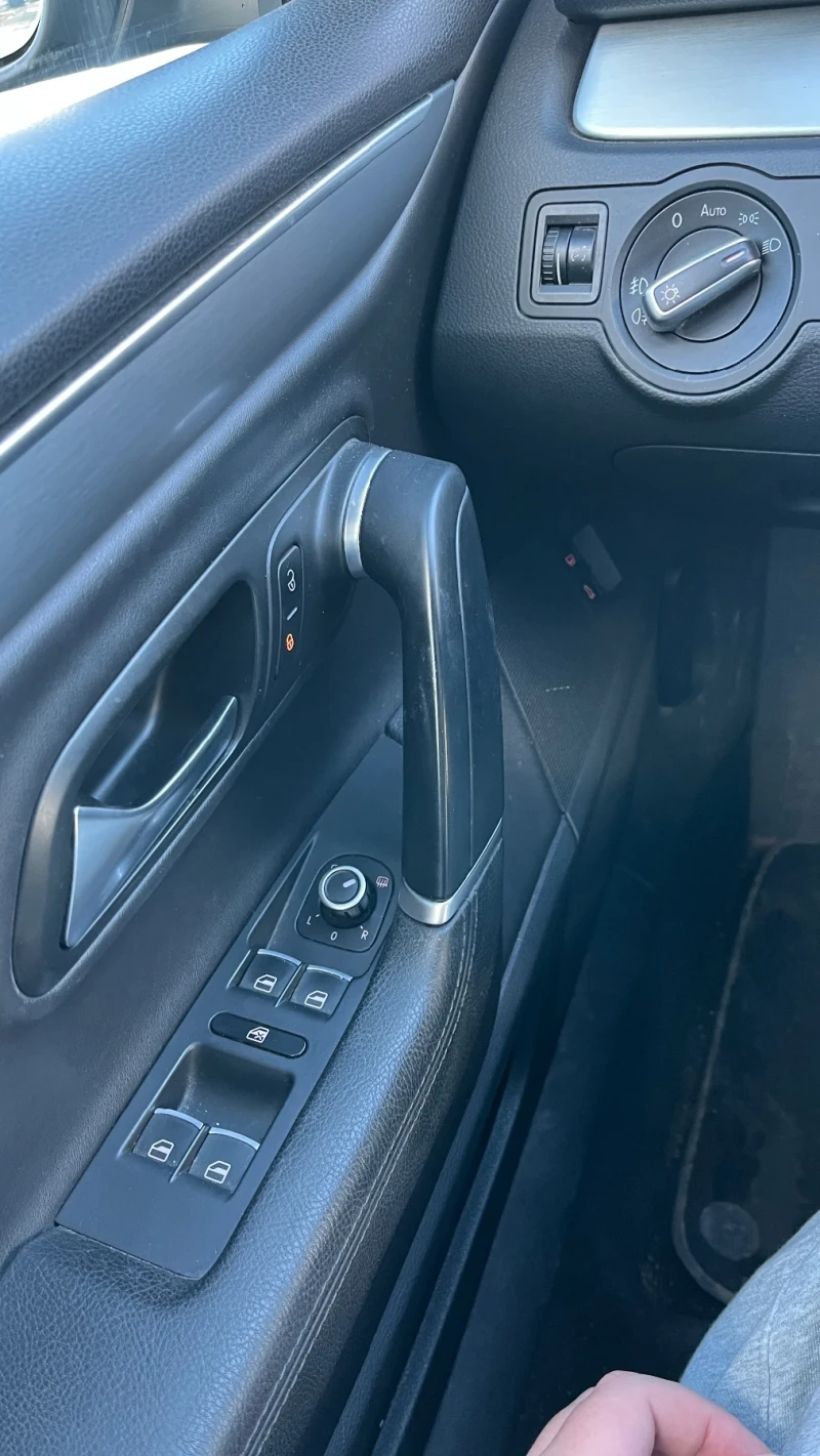 VW CC 2.0D 170HP Bluemotion, снимка 11 - Автомобили и джипове - 52656522