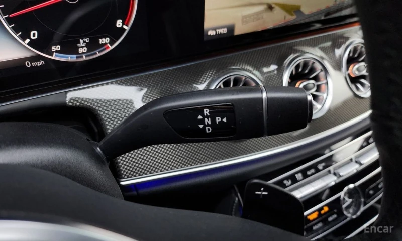 Mercedes-Benz CLS 400, снимка 9 - Автомобили и джипове - 52731502