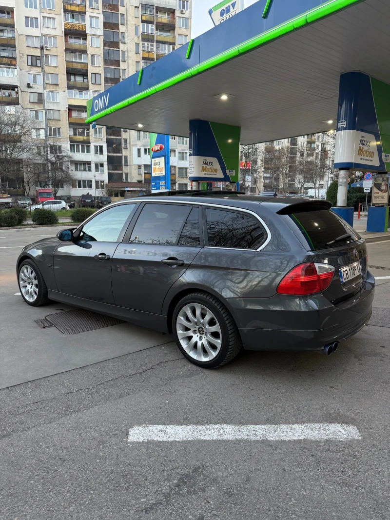 BMW 330 330d/ 231hp/ Панорама/ Navi/ Кожа, снимка 4 - Автомобили и джипове - 52739617