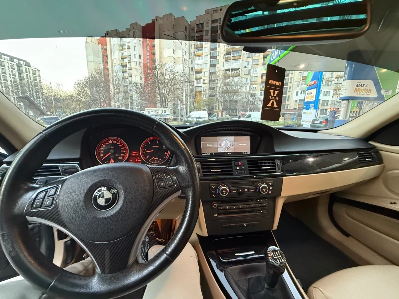 BMW 330 330d/ 231hp/ Панорама/ Navi/ Кожа, снимка 9 - Автомобили и джипове - 52739617