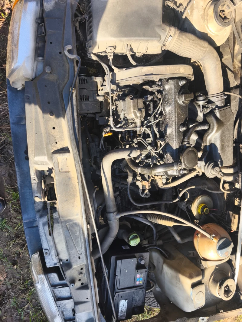 VW Caddy 1.9 sdi, снимка 5 - Автомобили и джипове - 53296879