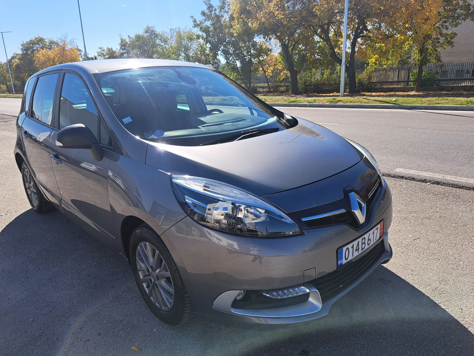 Renault Scenic Бензин euro 5 - изображение 4