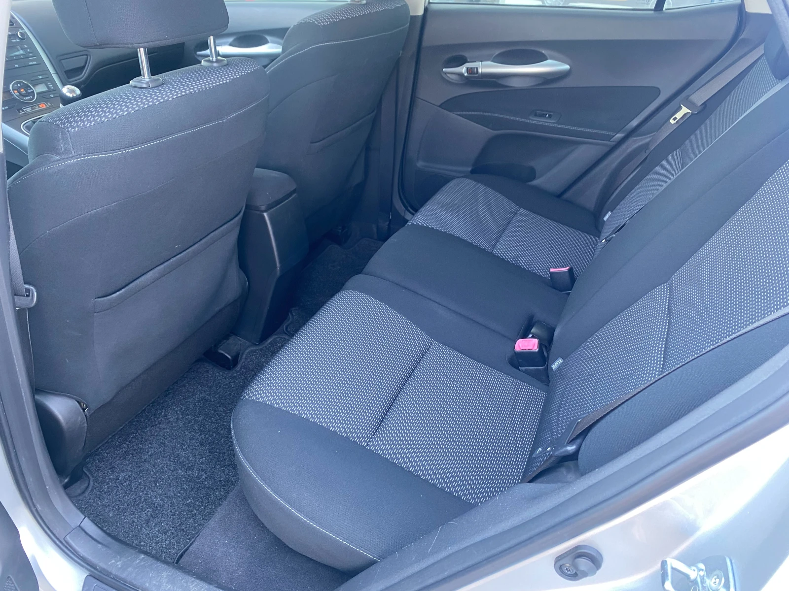 Toyota Auris 1.4 D MT | Mobile.bg   12