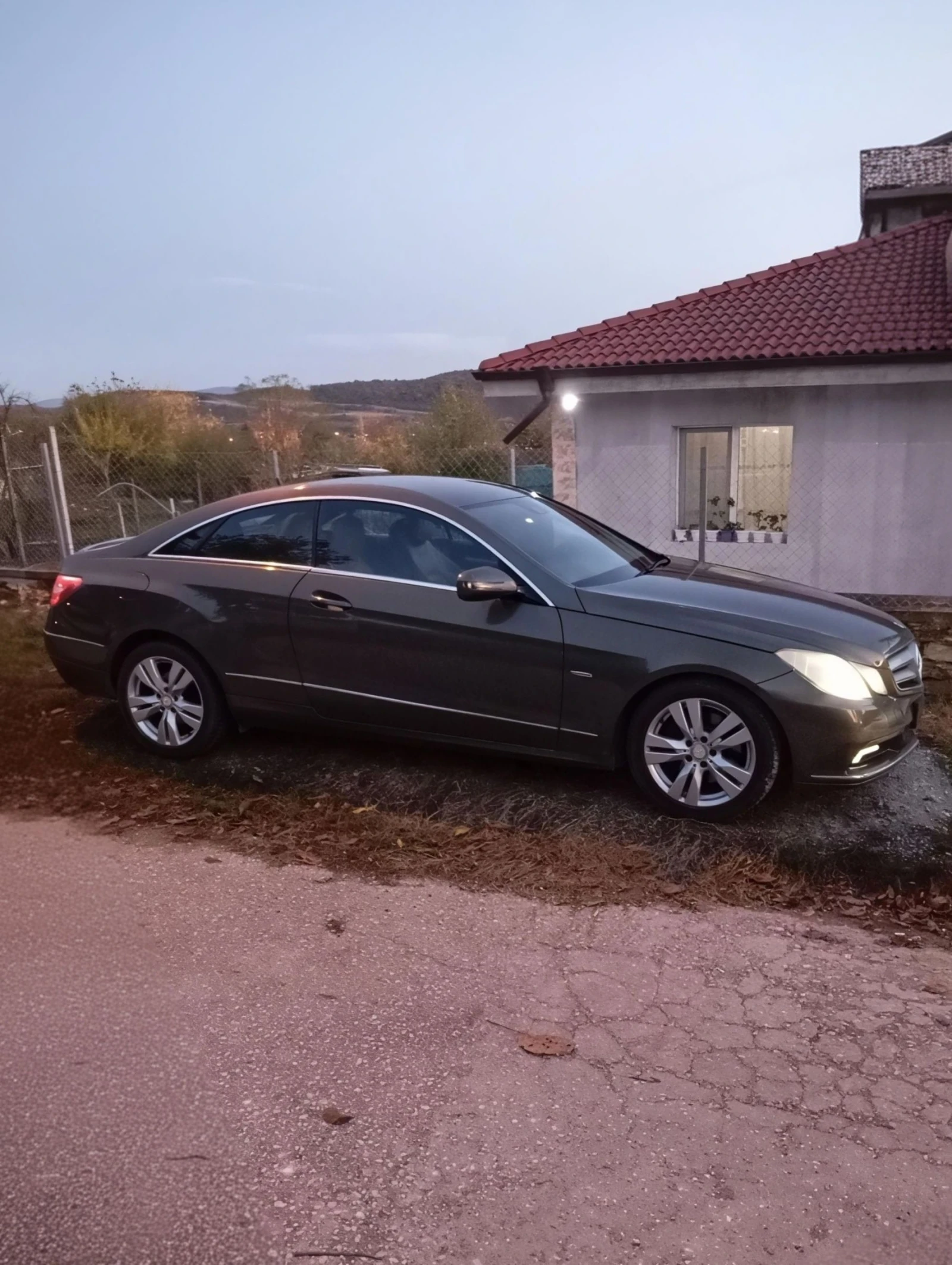 Mercedes-Benz E 250  - изображение 4