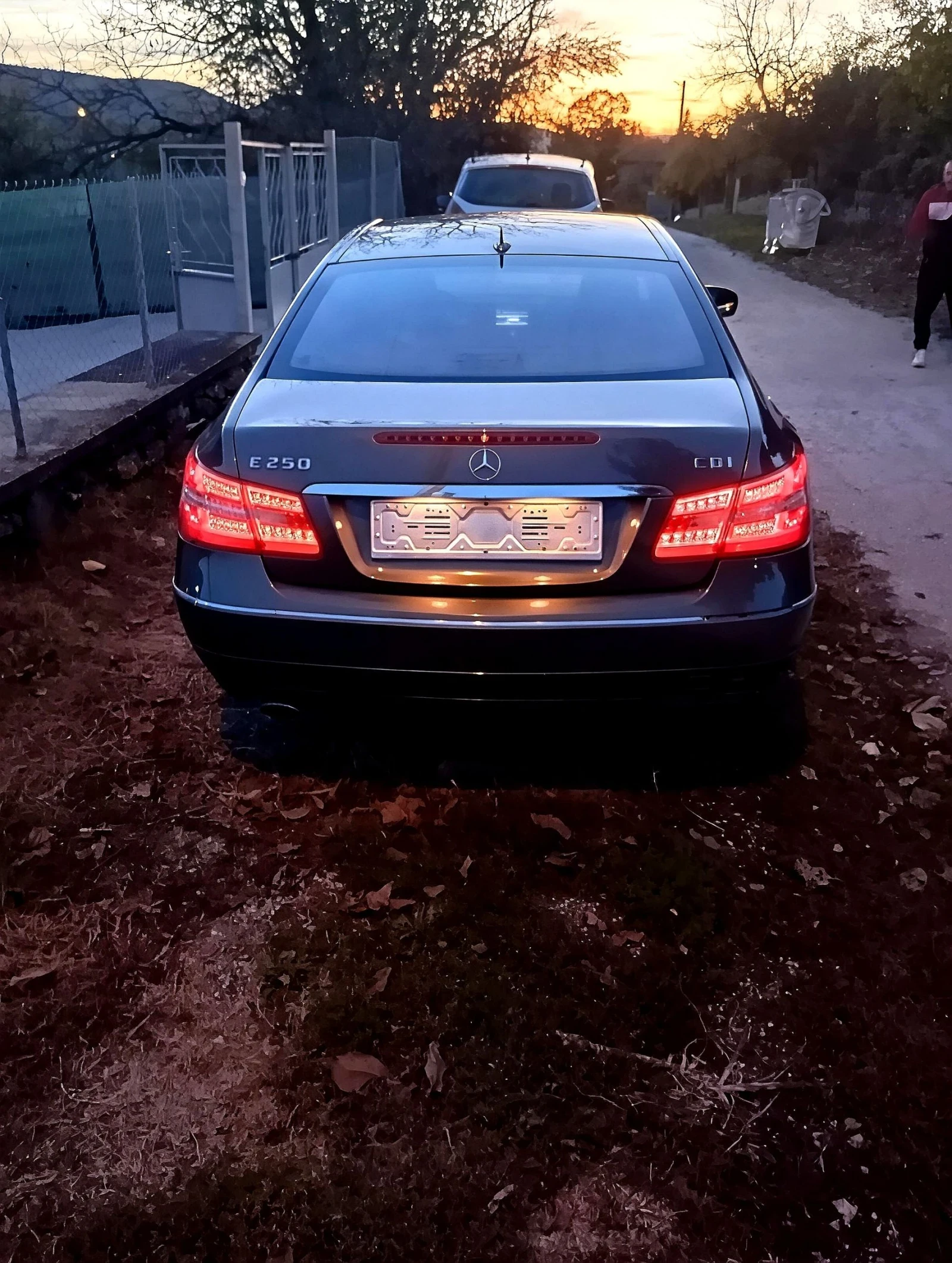 Mercedes-Benz E 250  - изображение 2