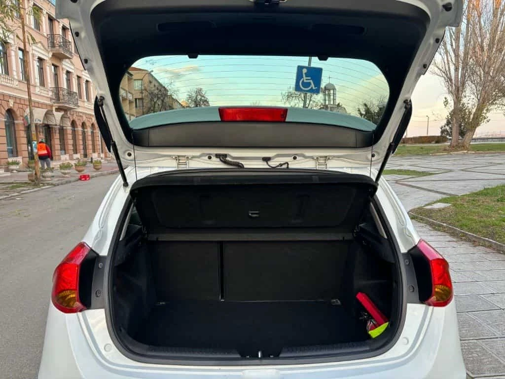 Kia Ceed 1.4i - изображение 5