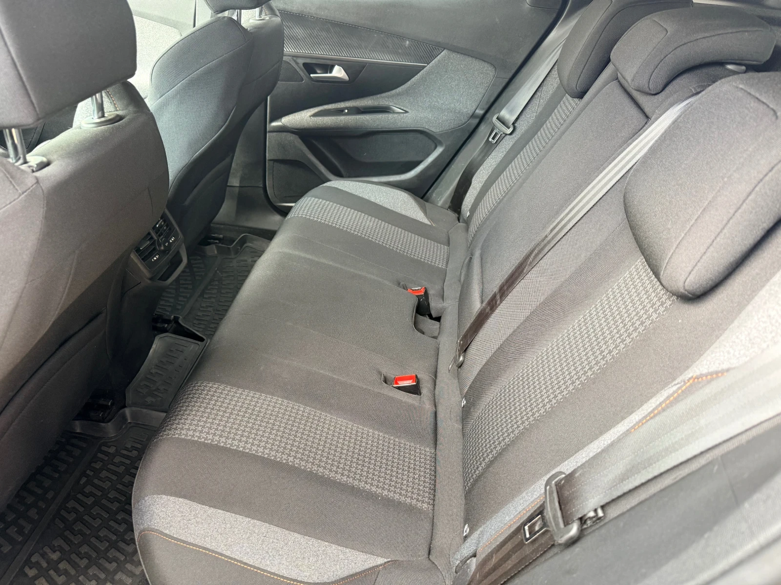 Peugeot 3008, снимка 16 - Автомобили и джипове - 54011695