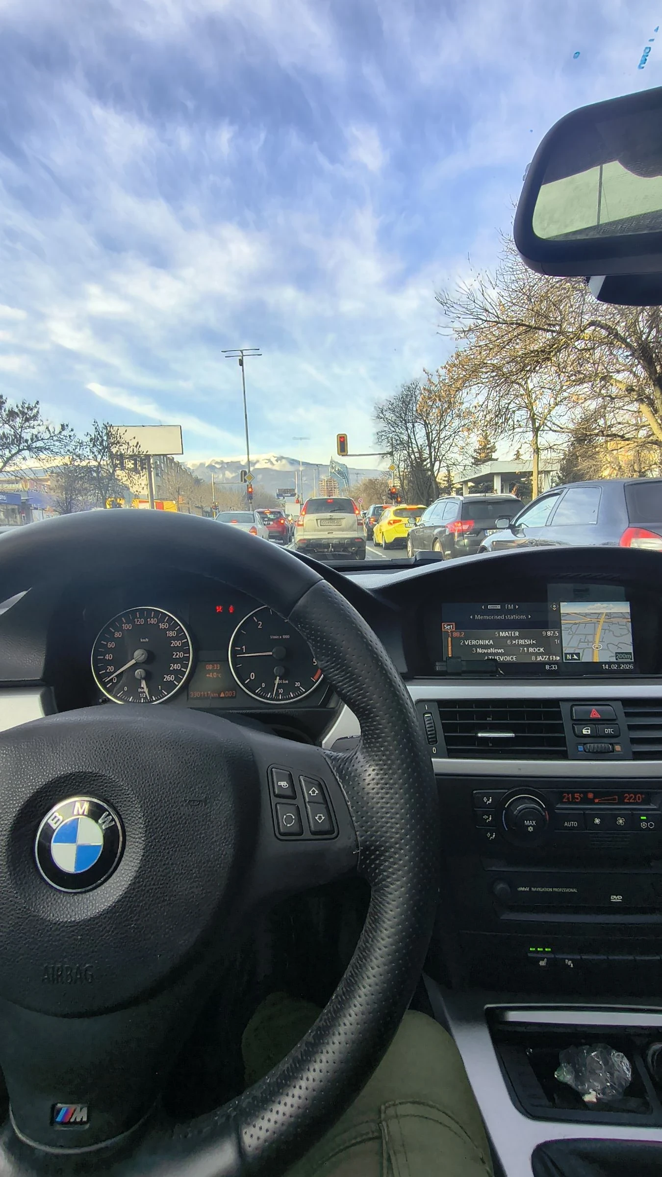 BMW 320, снимка 5 - Автомобили и джипове - 53864404