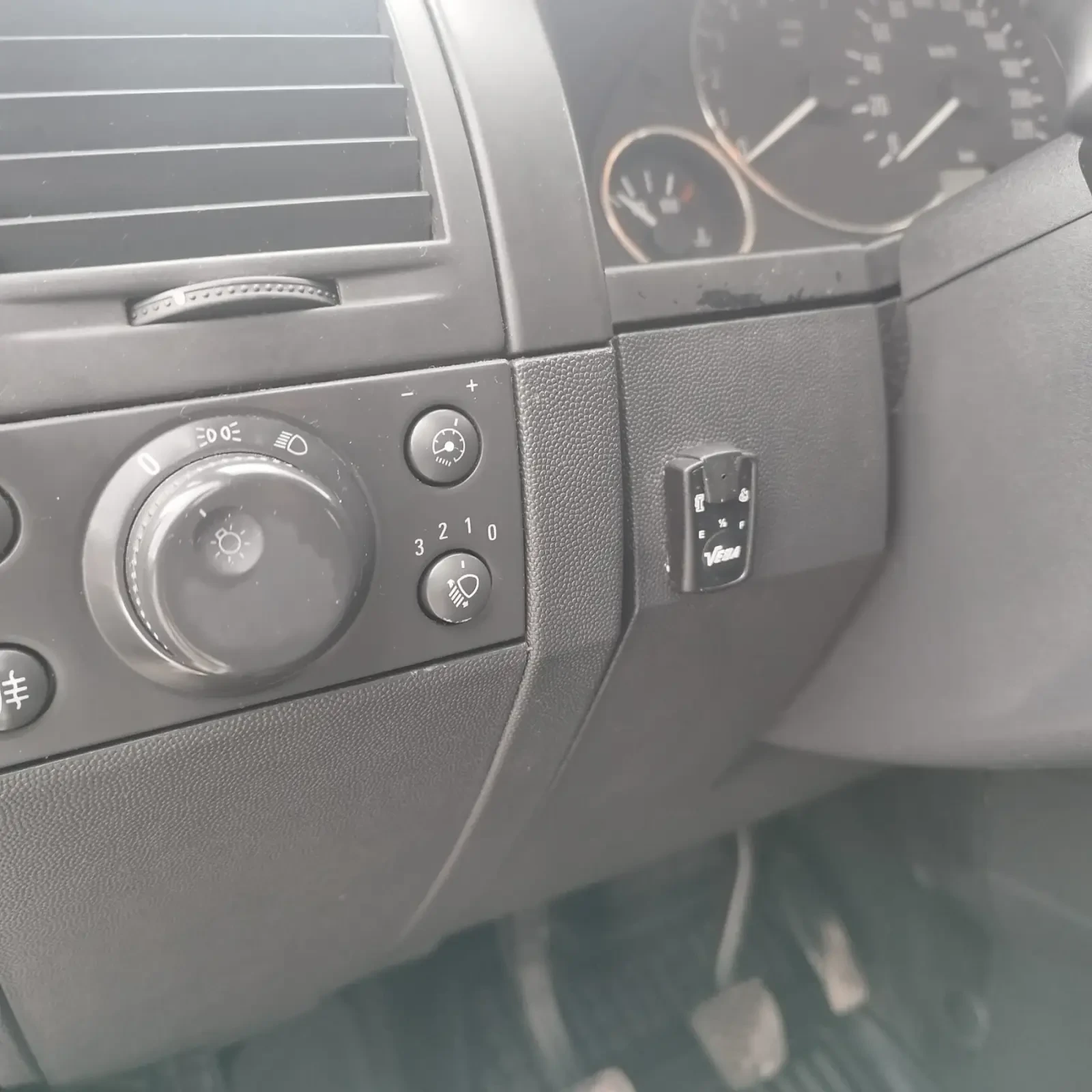 Opel Meriva 1.6 Бенз/ГАЗ/НАПЪЛНО ОБСЛУЖЕН ПРЕДИ 3000КМ!!!, снимка 8 - Автомобили и джипове - 53915679