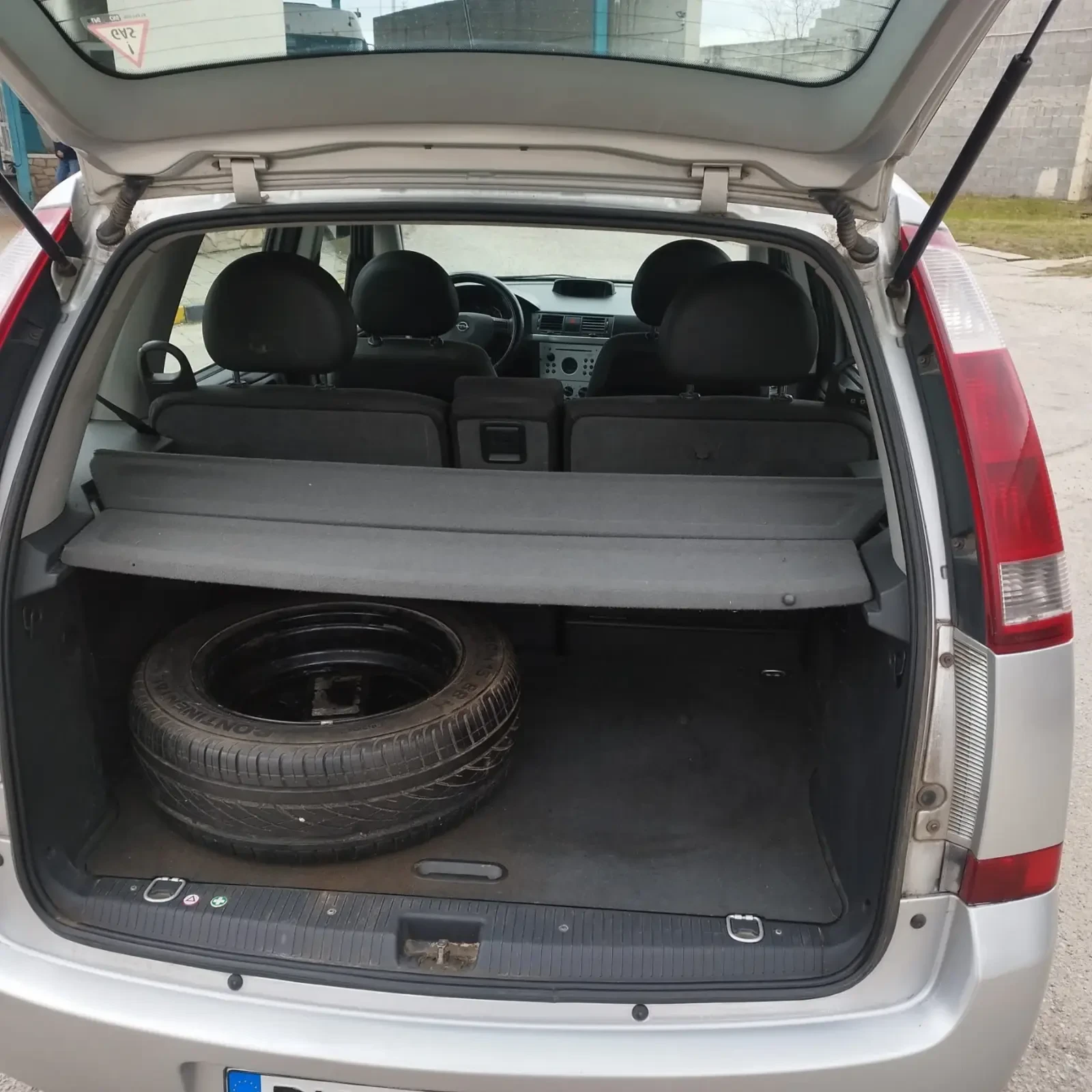 Opel Meriva 1.6 Бенз/ГАЗ/НАПЪЛНО ОБСЛУЖЕН ПРЕДИ 3000КМ!!!, снимка 5 - Автомобили и джипове - 53915679