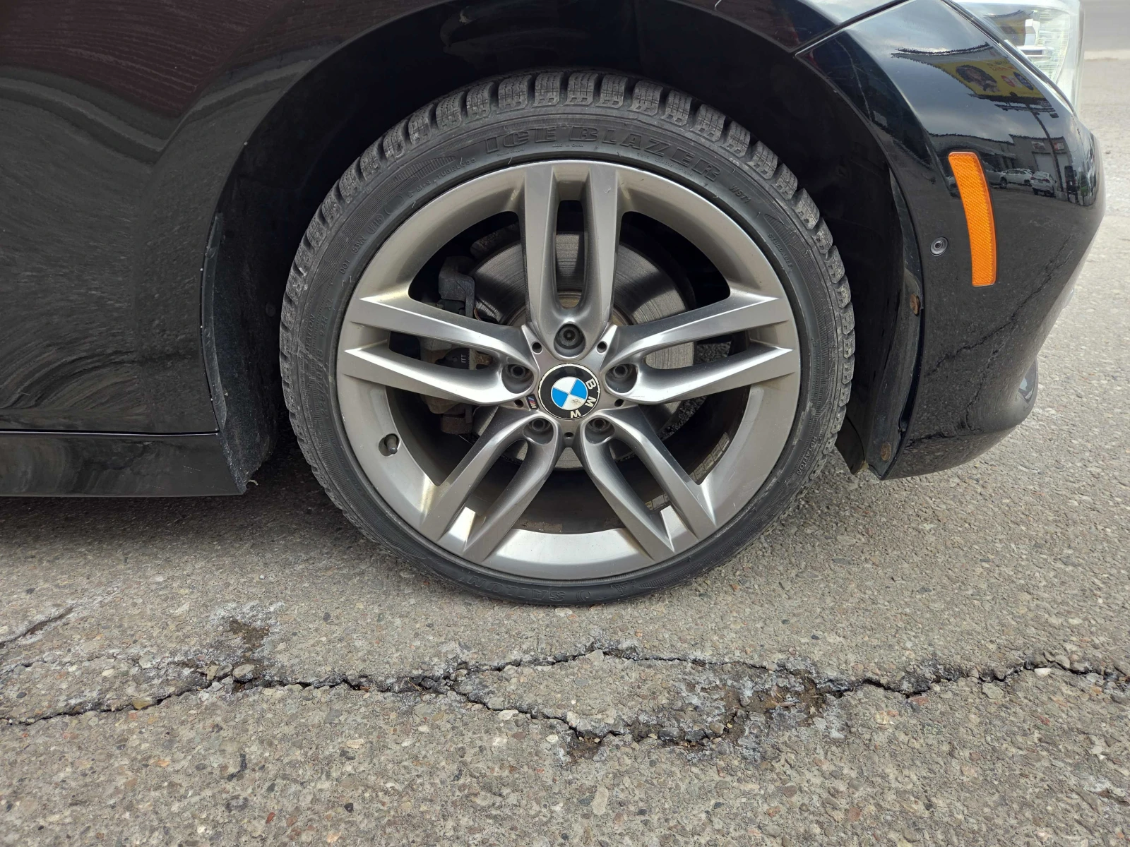 BMW 330 2.0L 4cyl AWD, снимка 7 - Автомобили и джипове - 53935926