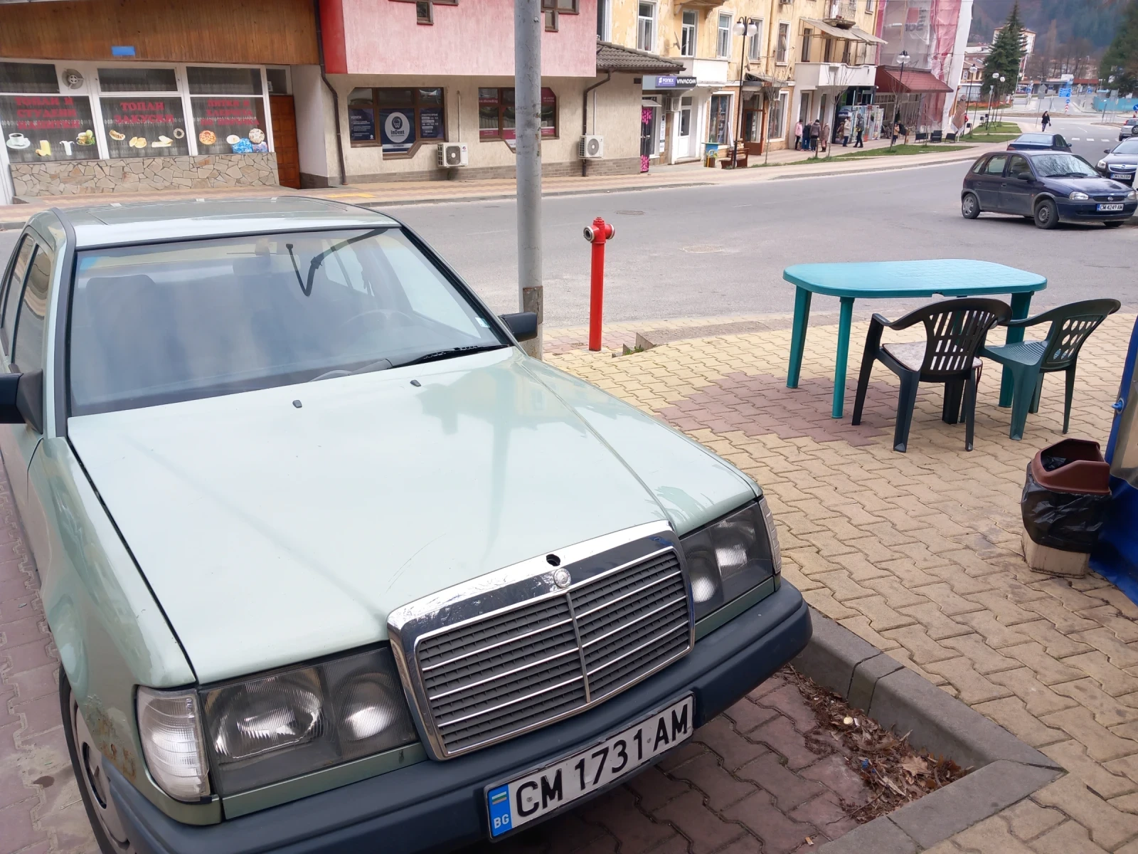 Mercedes-Benz 124, снимка 5 - Автомобили и джипове - 53939395