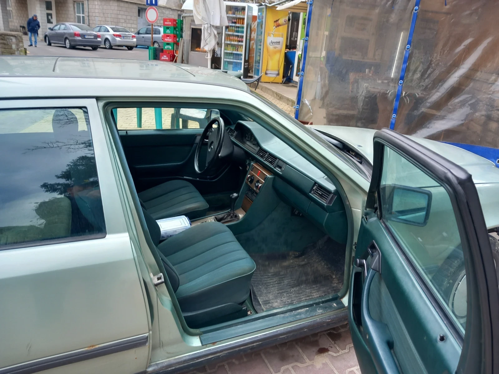 Mercedes-Benz 124, снимка 2 - Автомобили и джипове - 53939395