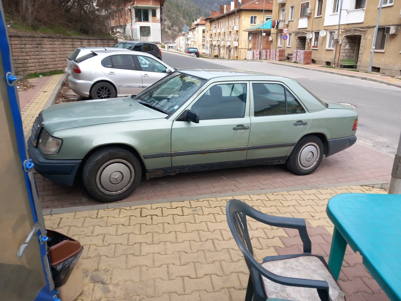 Mercedes-Benz 124, снимка 7 - Автомобили и джипове - 53939395