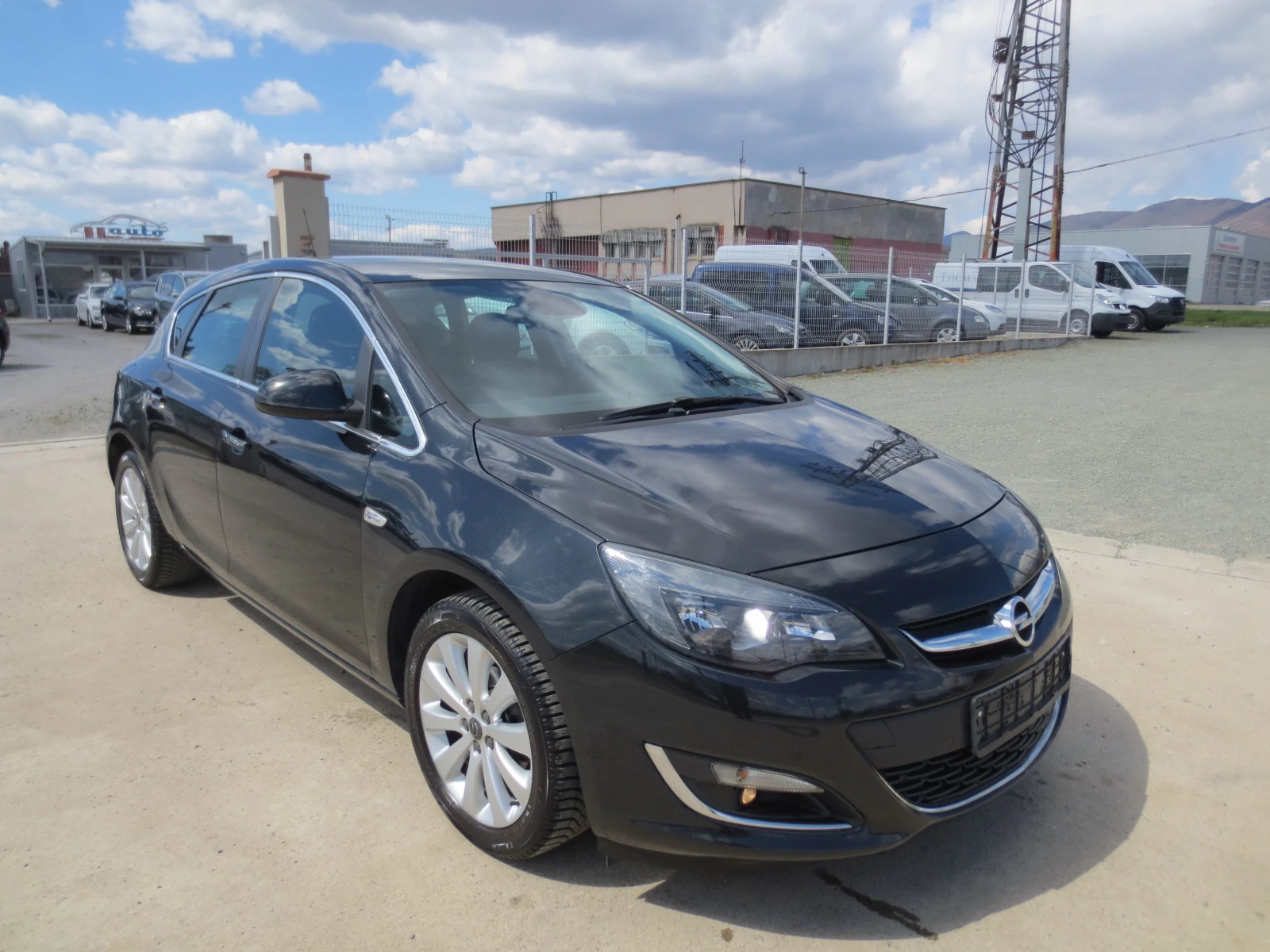 Opel Astra 1.4 i* TURBO* FACELIFT* , снимка 3 - Автомобили и джипове - 54137265