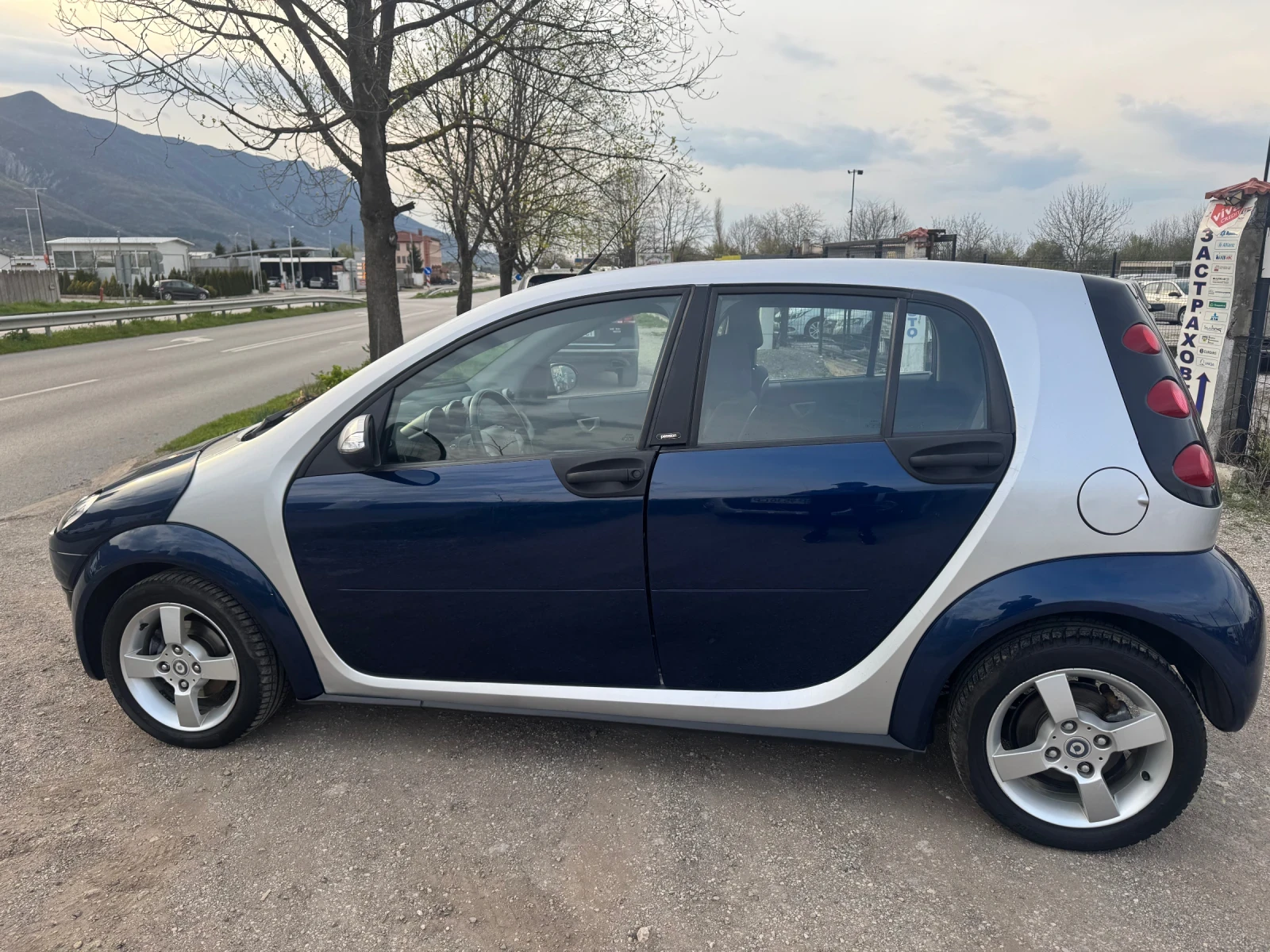 Smart Forfour 1.4i KLIMA 135000km., снимка 4 - Автомобили и джипове - 54198451